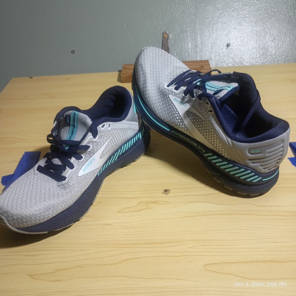 Brooks Adrenaline GTS 22 Running Shoes Women 9 Grey Navy Teal GuideRails